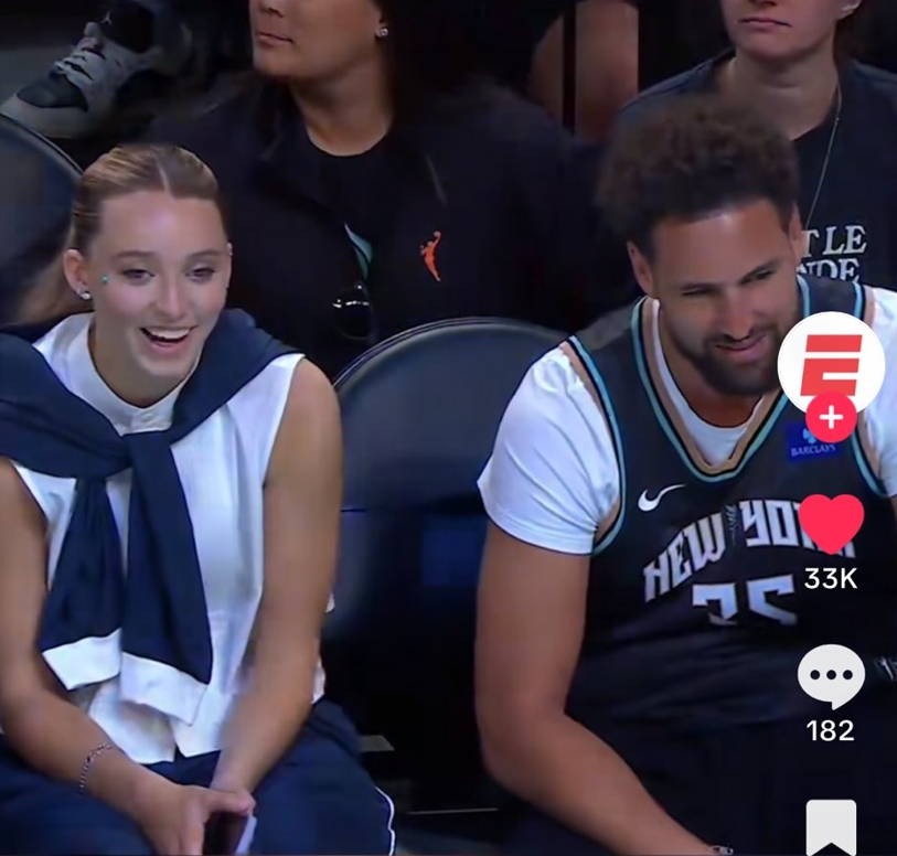 又美又能干！ WNBA 25号状元佩奇14投12中得到27分 带领球队取得40分的胜利